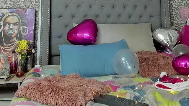 evafoxs online show from 12/10/24, 03:41