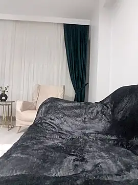 Snapshot of Gabbyyyyyy chatting on 10/24/25, 09:44 Gabbyyyyyy online show from 10/24/25, 09:44