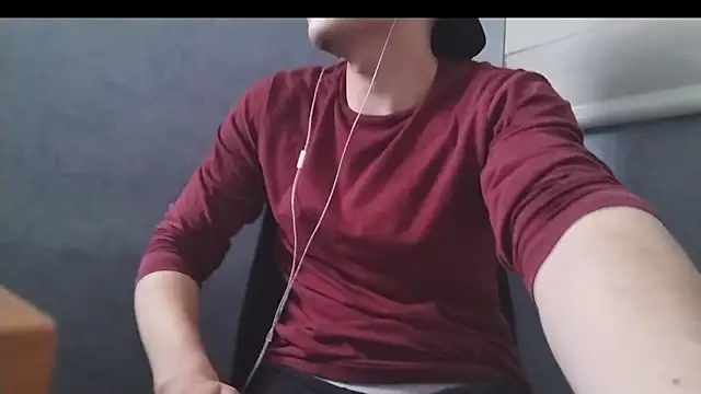 Snapshot of nextdoorneighbor chatting on 12/10/24, 06:17 nextdoorneighbor online show from 12/10/24, 06:17