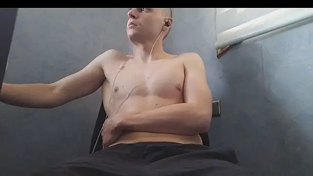 Snapshot of nextdoorneighbor chatting on 01/03/25, 09:15 nextdoorneighbor online show from 01/03/25, 09:15