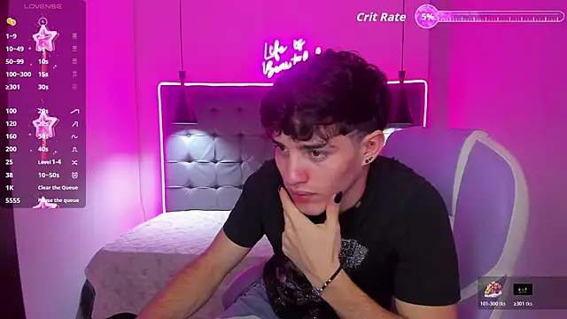 AlejooTwink online show from 12/23/25, 02:42