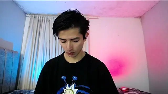 Yellowpokemon23 online show from 04/08/26, 06:08