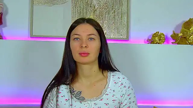 AlexandraBloom online show from 12/18/25, 06:14