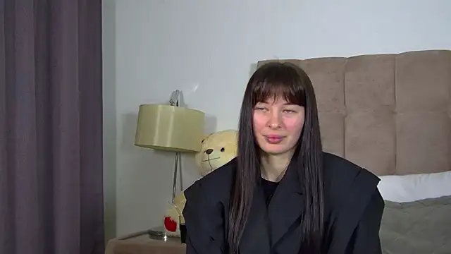 AlexandraBloom online show from 02/18/26, 06:26