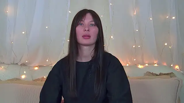 AlexandraBloom online show from 02/25/26, 06:17