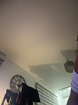 Mia MilesXXX online show from 03/04/25, 11:00