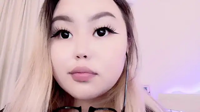 amelia sunlight online show from 09/10/25, 04:51