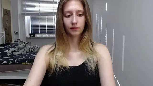 LUNA delight online show from 09/10/25, 05:29