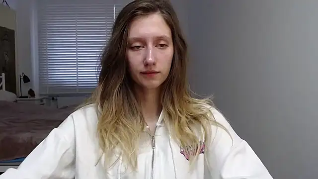 LUNA delight online show from 10/06/25, 05:27