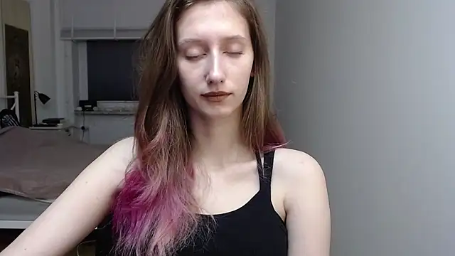 LUNA delight online show from 12/03/25, 06:32