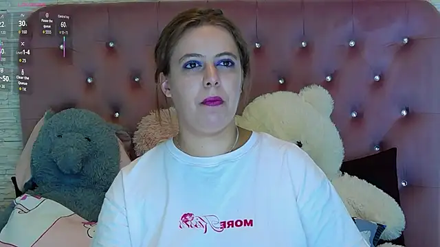 Snapshot of SophiaStarr chatting on 12/22/25, 08:17 SophiaStarr online show from 12/22/25, 08:17