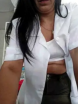 Megan jennerr online show from 03/07/25, 02:12