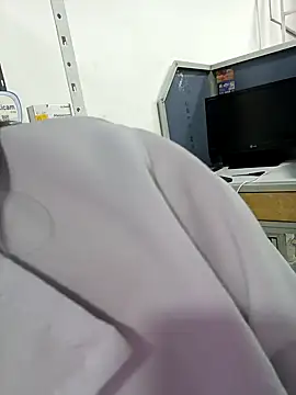 Megan jennerr online show from 03/19/25, 01:32