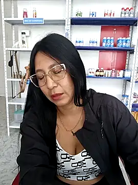 Megan jennerr online show from 09/29/25, 02:33