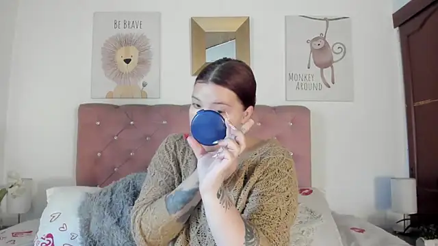 Snapshot of CelessteRedds chatting on 12/17/25, 11:27 CelessteRedds online show from 12/17/25, 11:27