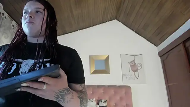 Snapshot of CelessteRedds chatting on 12/18/25, 11:16 CelessteRedds online show from 12/18/25, 11:16