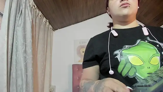 Snapshot of CelessteRedds chatting on 01/15/26, 11:26 CelessteRedds online show from 01/15/26, 11:26