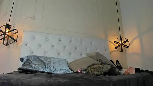 Slut Milf  online show from 01/17/25, 01:36