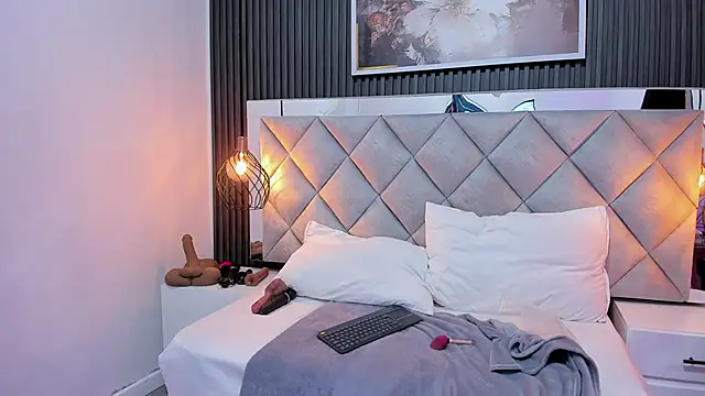 Slut Milf  online show from 11/04/25, 07:24