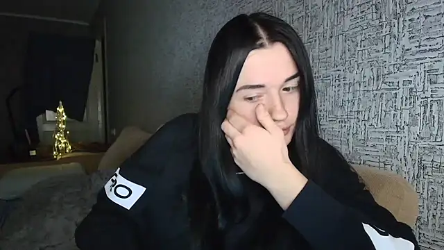 Liana diva online show from 12/19/25, 06:26