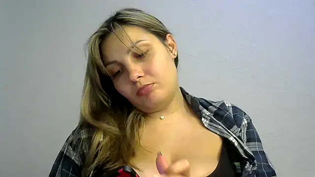 Snapshot of Iskor_ka chatting on 12/11/24, 01:28 Iskor ka online show from 12/11/24, 01:28