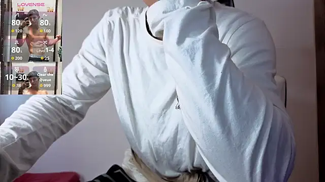 Cristopher23  online show from 11/10/25, 12:15