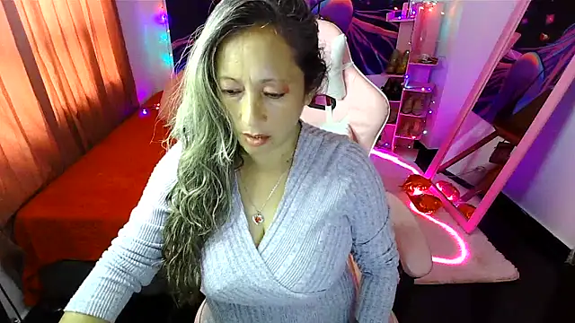 Snapshot of Melanyy_100 chatting on 03/24/26, 09:09 Melanyy 100 online show from 03/24/26, 09:09