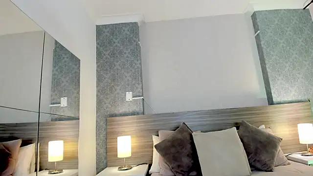 Mistyca online show from 10/13/25, 11:21