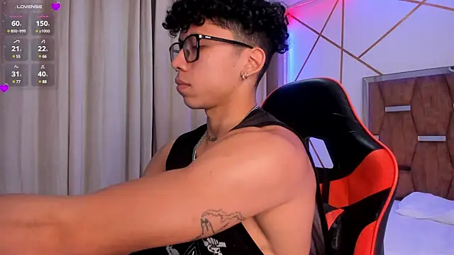 AkazaBoy  online show from 01/16/25, 03:56