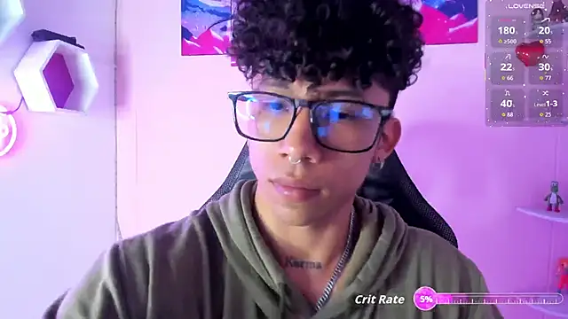 AkazaBoy  online show from 09/19/25, 04:36