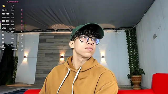 AkazaBoy  online show from 12/14/25, 04:51