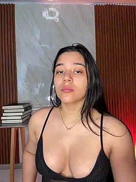 floriamANDjazmin online show from 06/16/26, 06:54