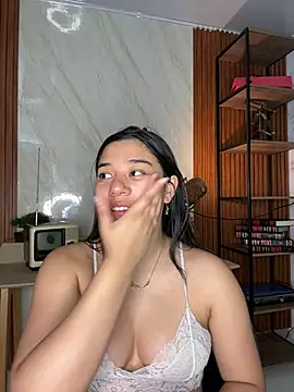 Snapshot of floriamANDjazmin chatting on 06/24/26, 06:51 floriamANDjazmin online show from 06/24/26, 06:51