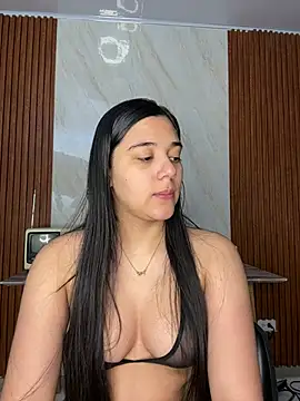 Snapshot of floriamANDjazmin chatting on 07/06/26, 03:03 floriamANDjazmin online show from 07/06/26, 03:03
