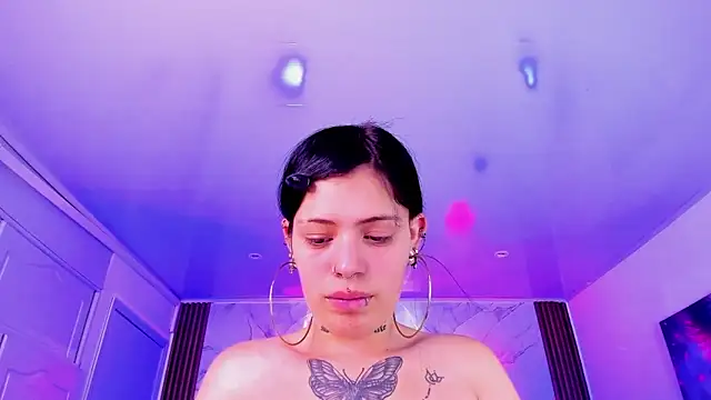 AuroraDiaz online show from 12/22/25, 07:22