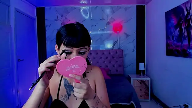 AuroraDiaz online show from 02/05/26, 07:40