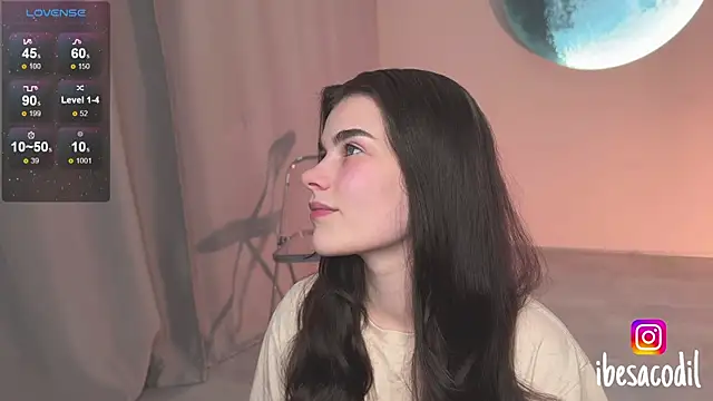 Snapshot of adriana_allien chatting on 07/20/26, 11:18 adriana allien online show from 07/20/26, 11:18