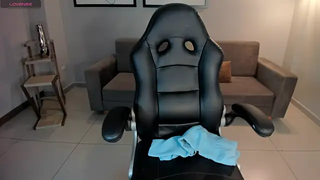 TaraLawrence online show from 01/11/25, 07:59