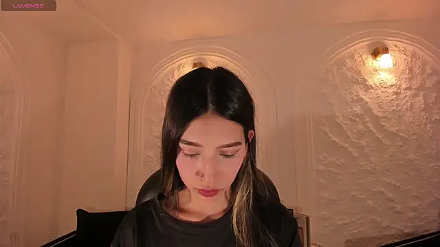 TaraLawrence online show from 12/21/25, 03:46