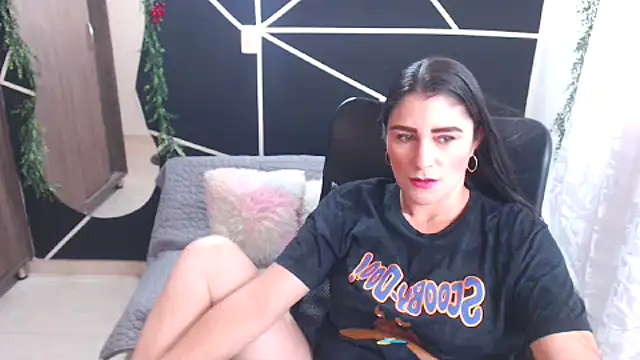 LUCY LI online show from 01/31/25, 06:25