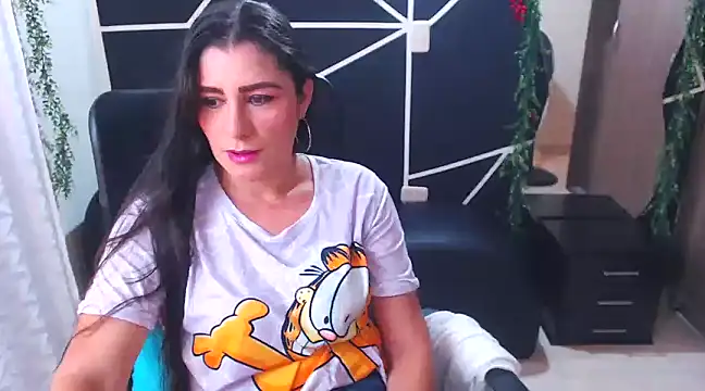 LUCY LI online show from 03/05/25, 06:12