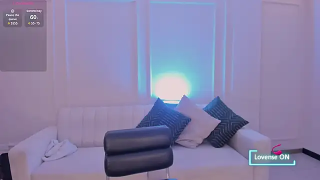 MaddisonLowe online show from 02/01/26, 02:21