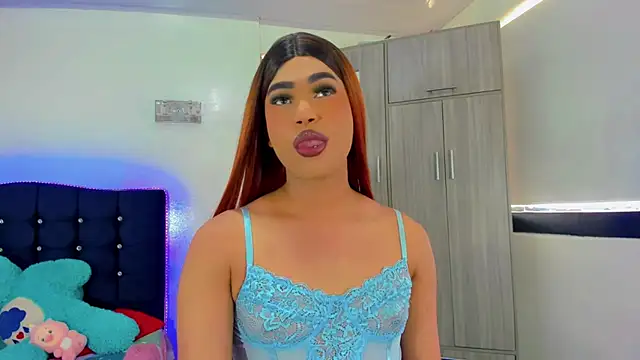 Hellen moons   online show from 09/24/25, 07:06