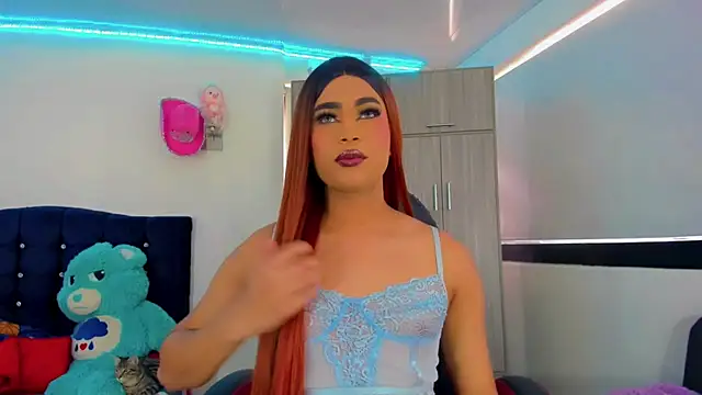 Hellen moons   online show from 10/14/25, 06:42