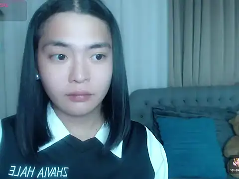 zhaviahale21 online show from 06/24/26, 11:09