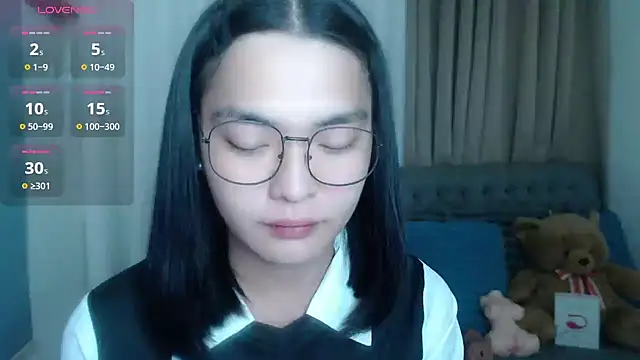 zhaviahale21 online show from 07/12/26, 09:33