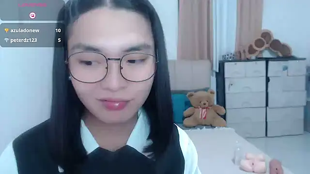 zhaviahale21 online show from 08/01/26, 12:04