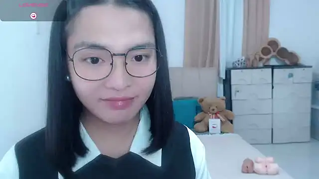 zhaviahale21 online show from 08/04/26, 04:31