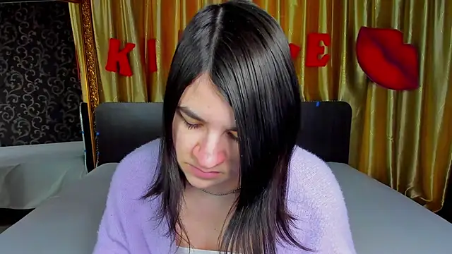  Polly Love  online show from 02/10/26, 07:01