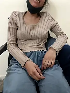 Snapshot of Aradhna_cute chatting on 01/15/25, 11:00 Aradhna cute online show from 01/15/25, 11:00